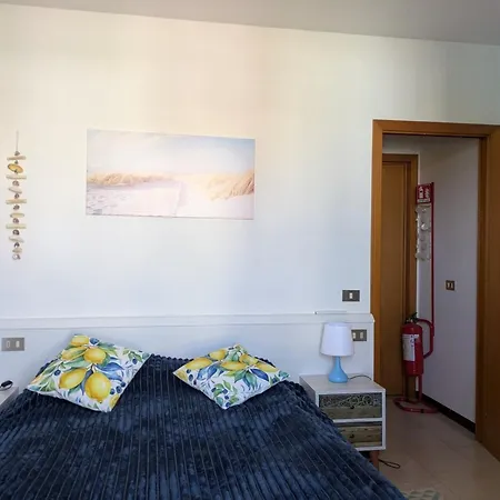 וילה Charming Two-level With Pool קאורלה
