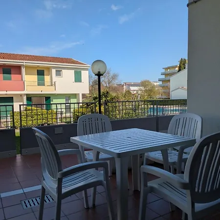 וילה Charming Two-level With Pool קאורלה
