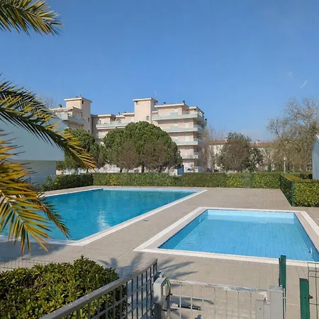 Charming Two-level With Pool וילה *